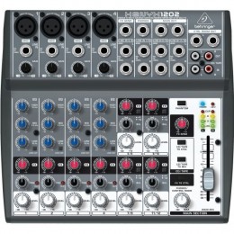 Behringer Xenyx 1202 Микшерный пульт компактный