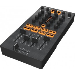 Behringer CMD MM-1 DJ - контроллер
